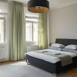 Apartment Francouzska