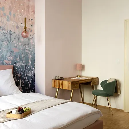 Francouzska Stylish In Premium Location Prague